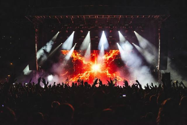 Écran LED géant pour concerts et festivals – fabrication sur-mesure Narbonne